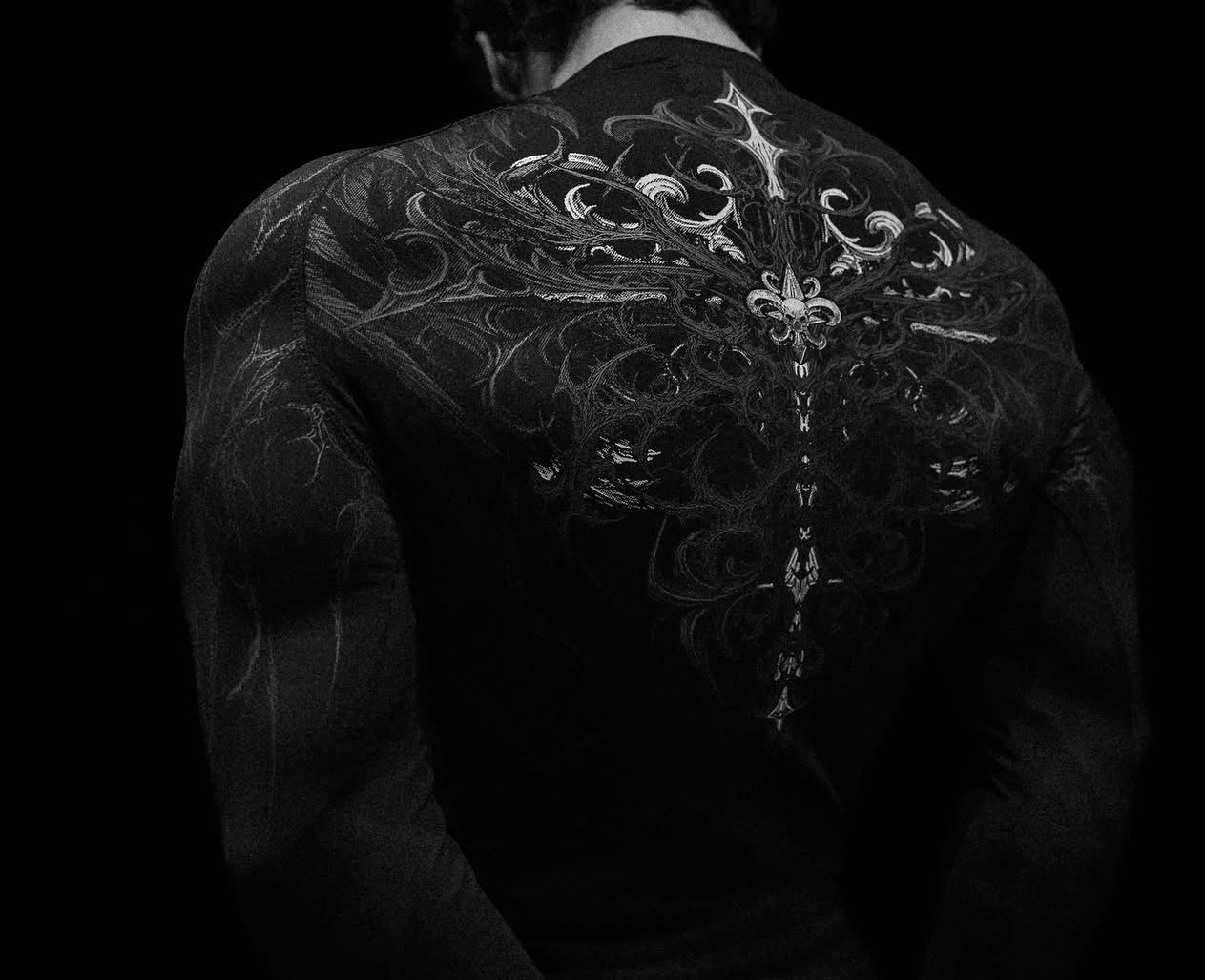 Compression - Black-White